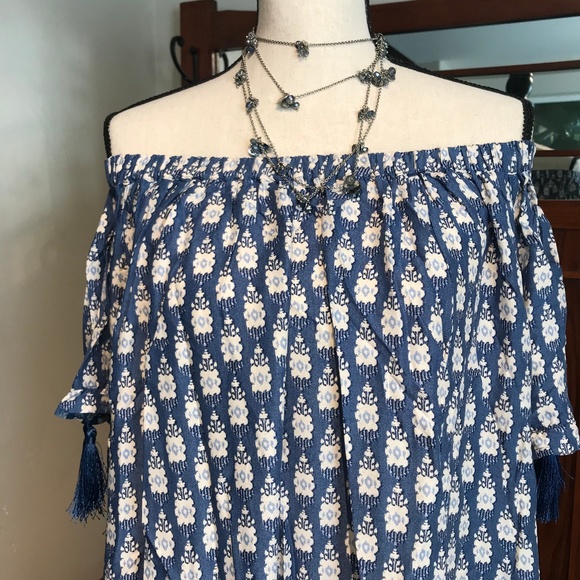 Off the Shoulder Tassel Dress - Picture 4 of 6